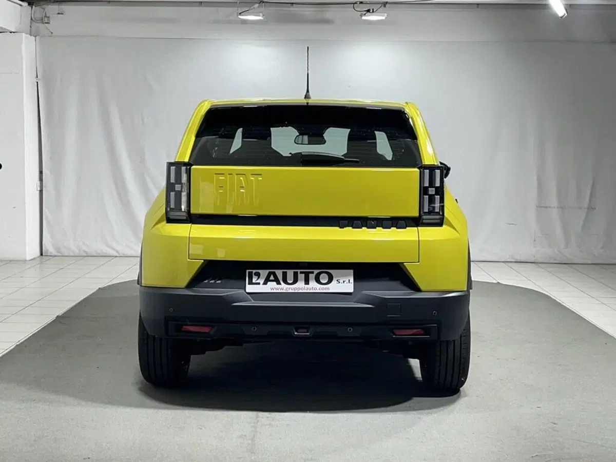 Fiat Grande Panda nuova a Sondrio (4)
