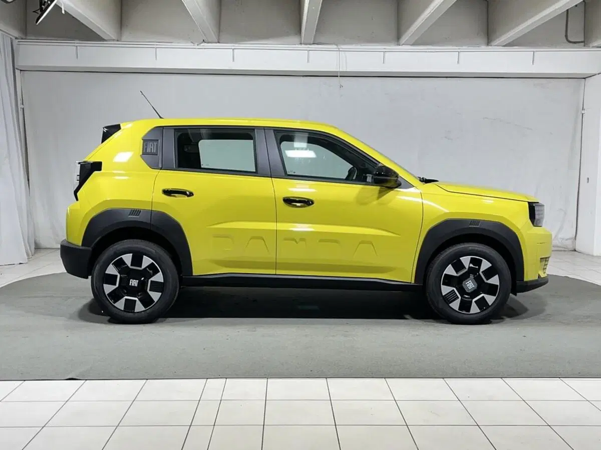 Fiat Grande Panda nuova a Sondrio (6)