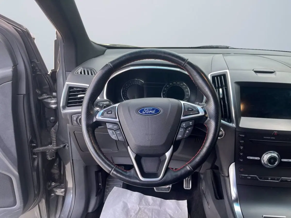Ford Edge usata a Milano (14)