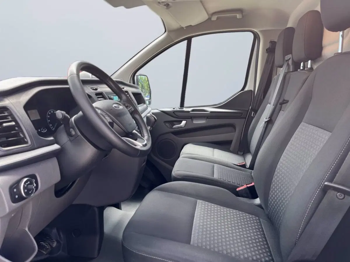Ford Transit Custom Furgone usata a Milano (11)