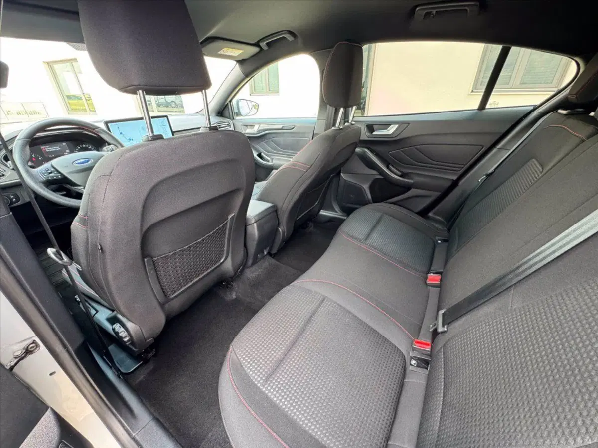 Ford Focus usata a Matera (12)