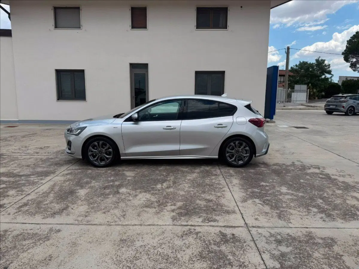 Ford Focus usata a Matera (6)
