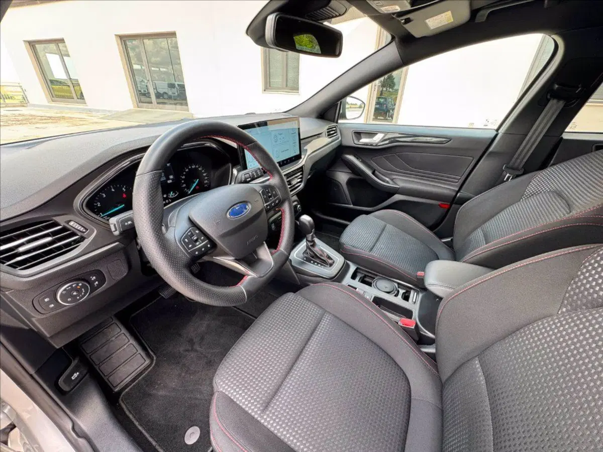 Ford Focus usata a Matera (9)