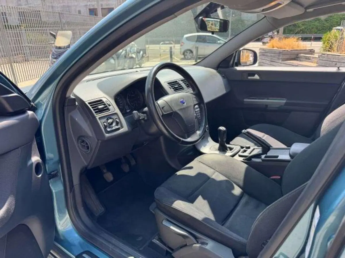 Volvo V50 usata a Savona (10)