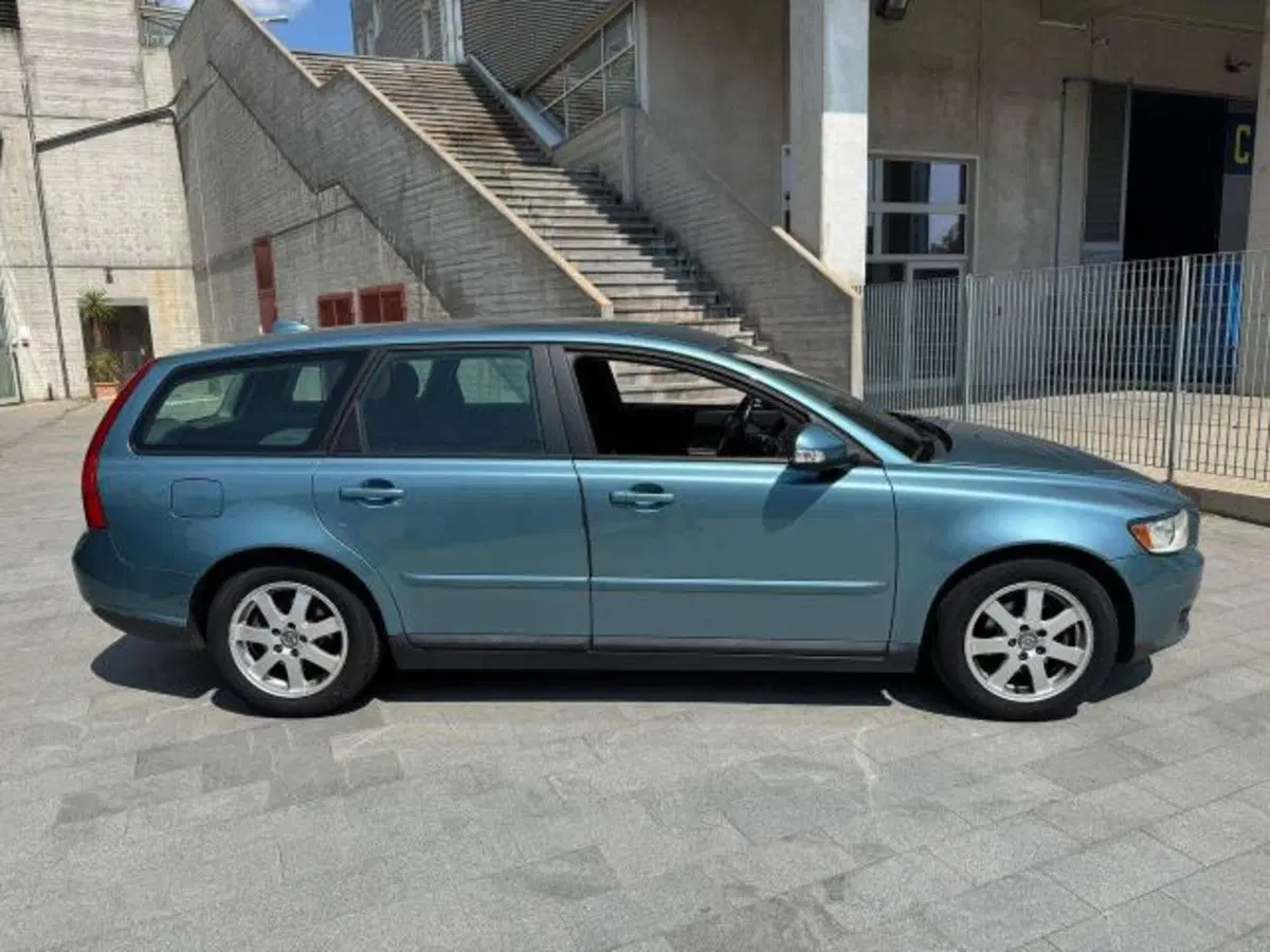 Volvo V50 usata a Savona (7)