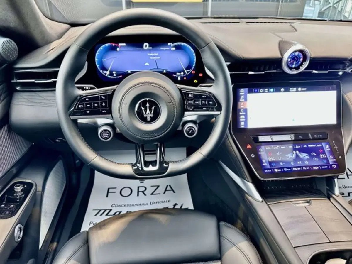 Maserati Granturismo nuova a Torino (14)