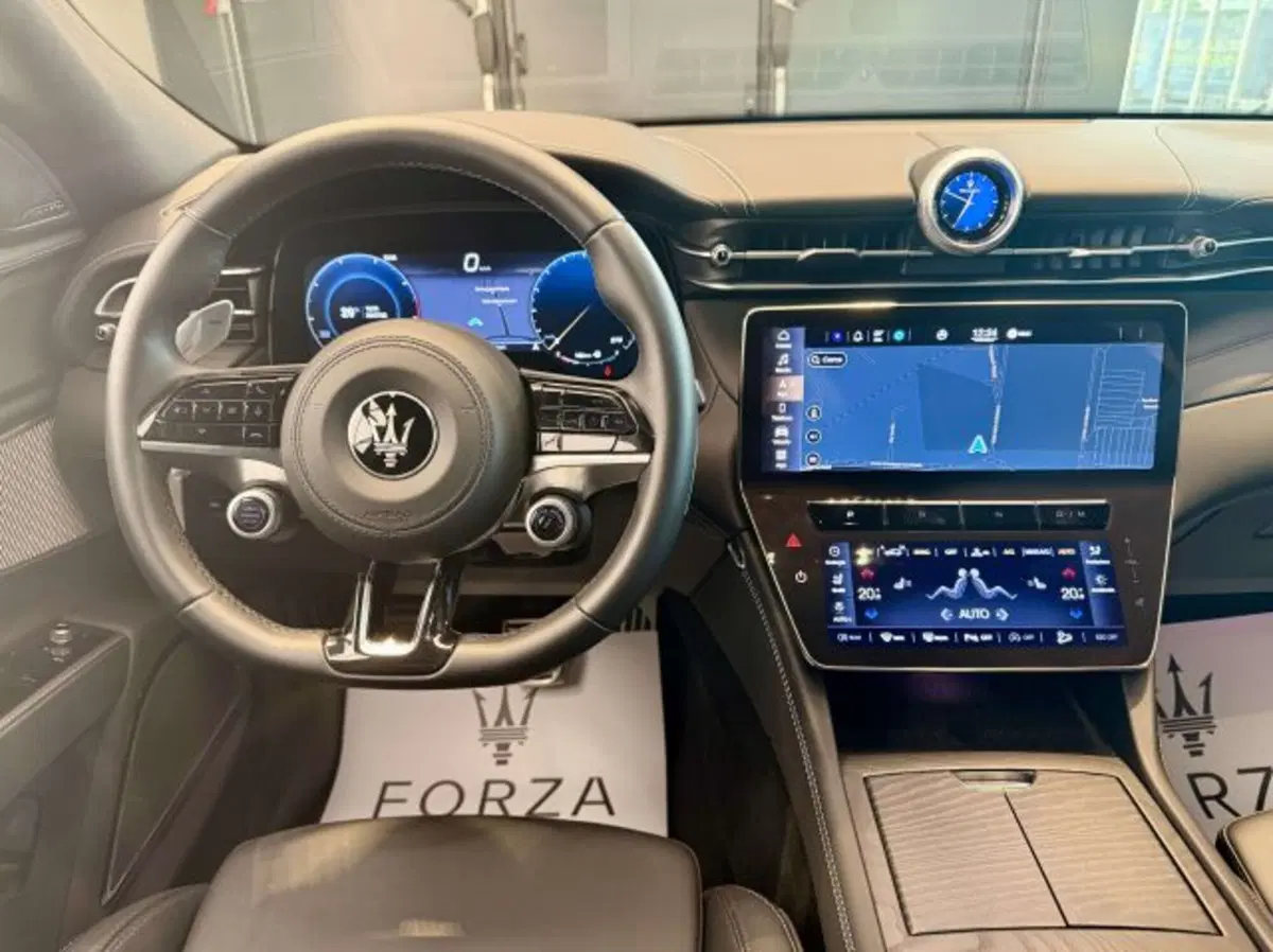 Maserati Grecale usata a Torino (14)