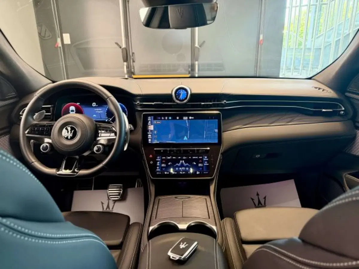 Maserati Grecale usata a Torino (15)
