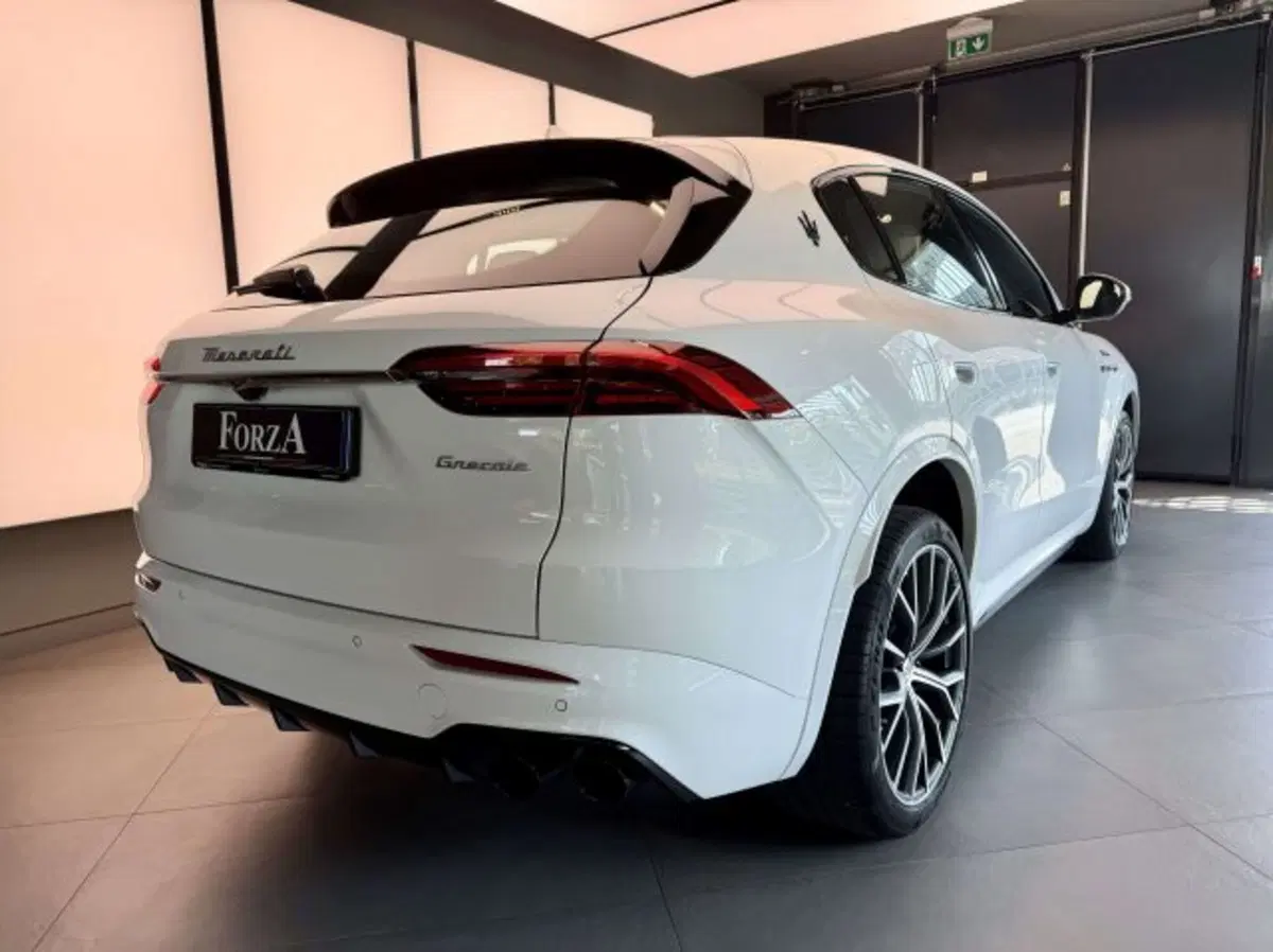 Maserati Grecale usata a Torino (8)