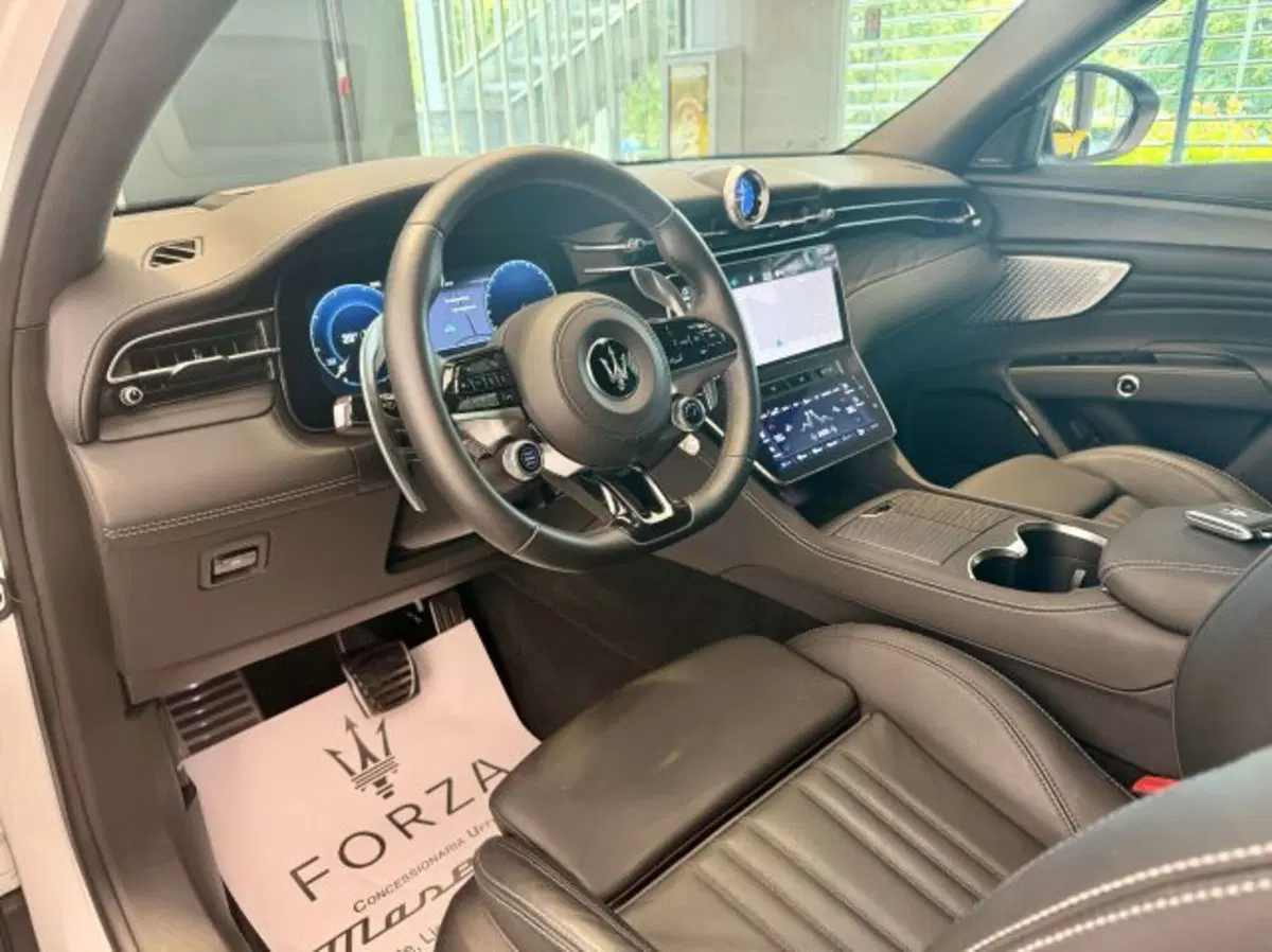 Maserati Grecale usata a Torino (9)