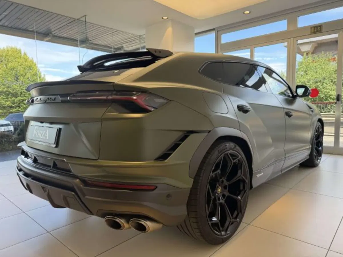 Lamborghini Urus usata a Torino (16)