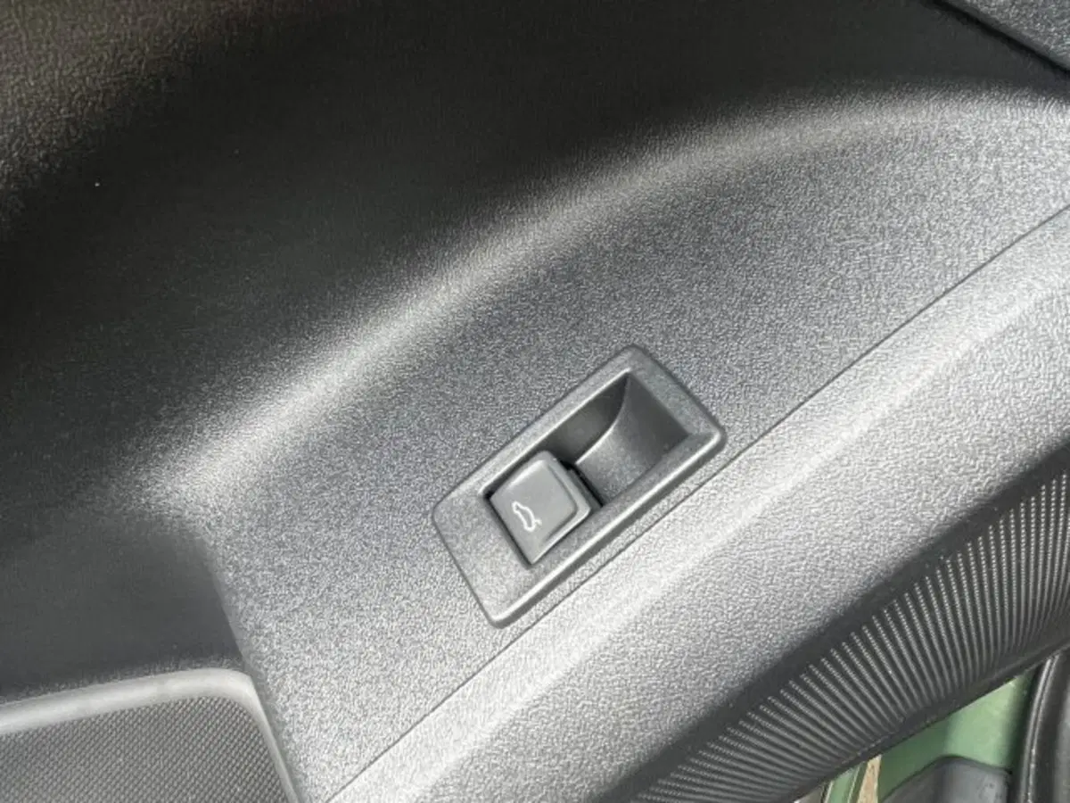 Audi Q5 Sportback nuova a Treviso (11)