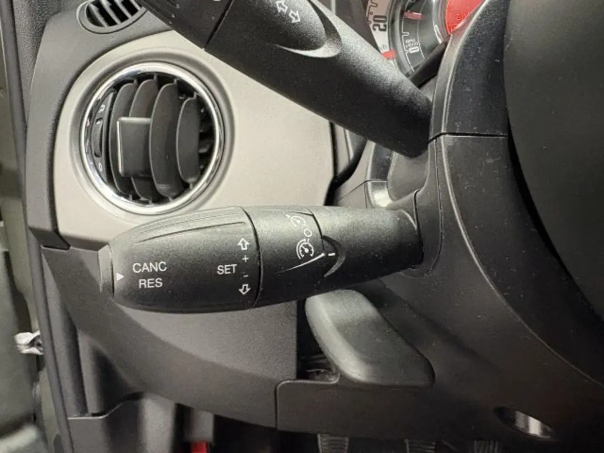 Fiat 500C Cabrio usata a Treviso (10)