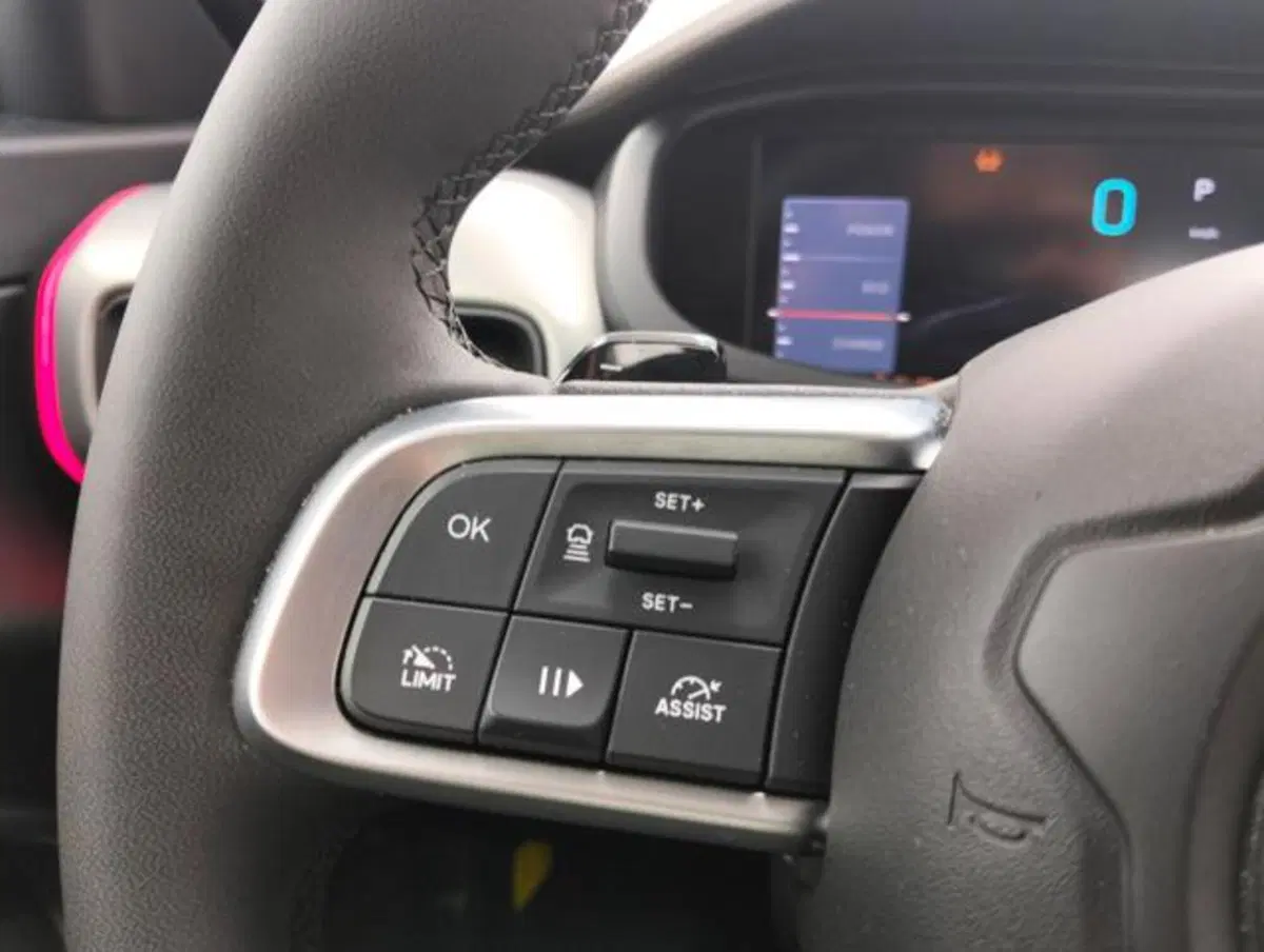 Jeep Avenger usata a Como (11)