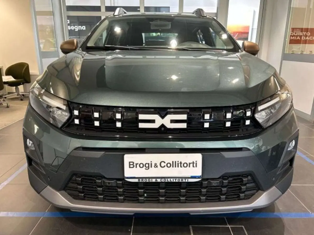 Dacia Sandero Stepway nuova a Firenze (2)