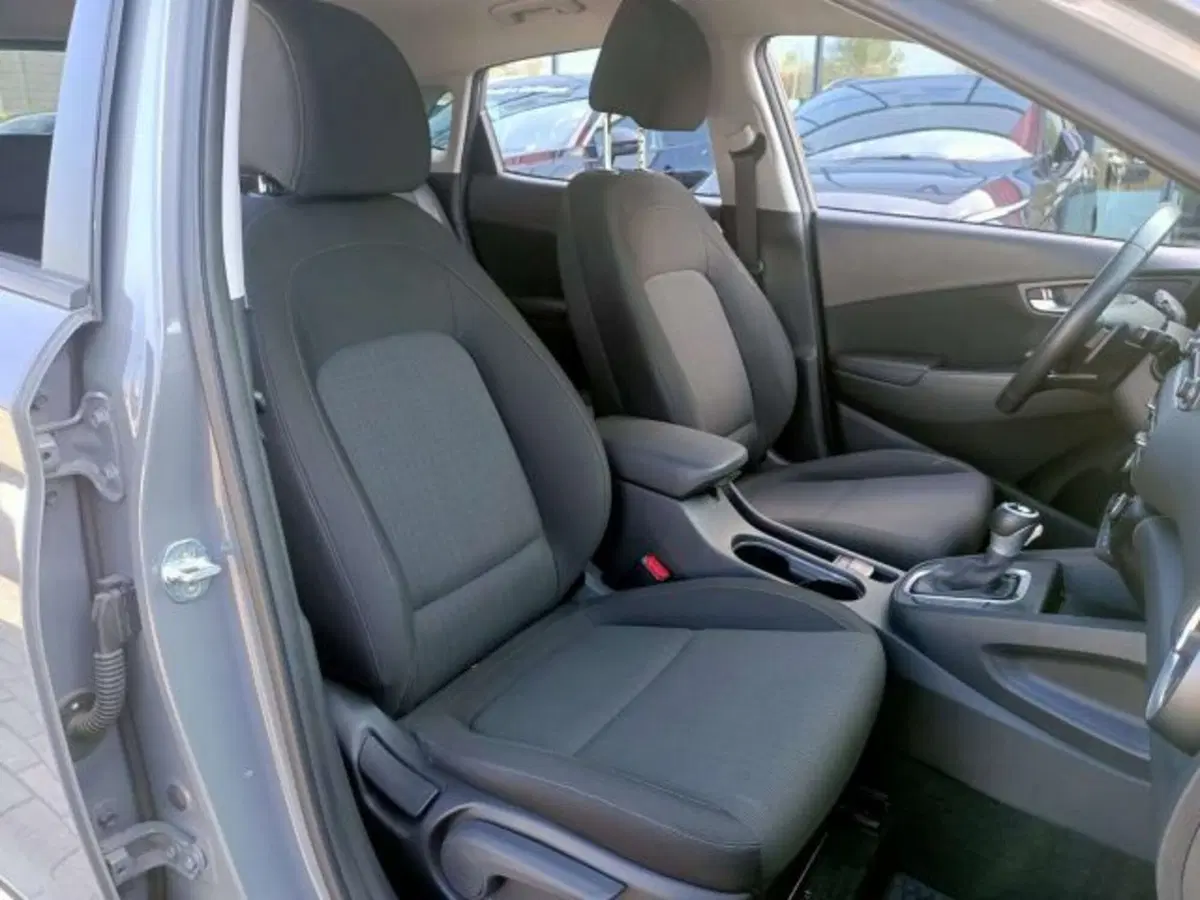 Hyundai Kona usata a Firenze (12)