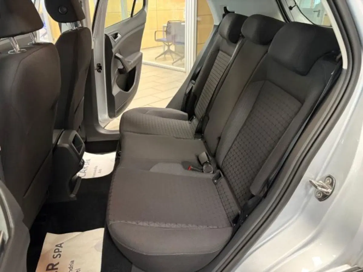 Volkswagen T-Cross usata a Cuneo (15)
