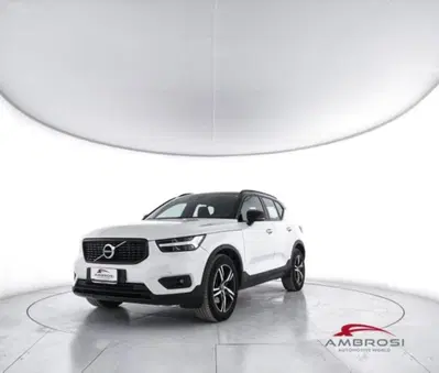 Volvo XC40 D4 AWD Geartronic R-design del 2018 usata a Corciano