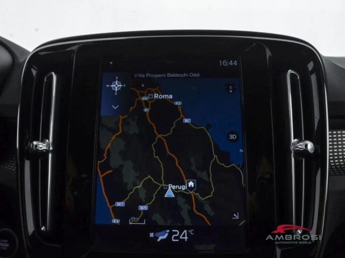 Volvo XC40 usata a Perugia (15)