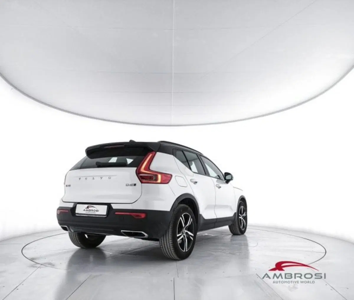 Volvo XC40 usata a Perugia (3)