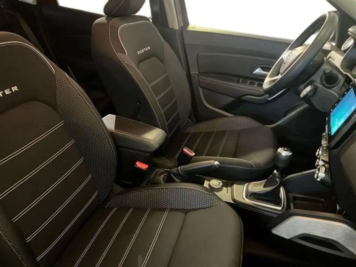 Dacia Duster usata a Como (11)