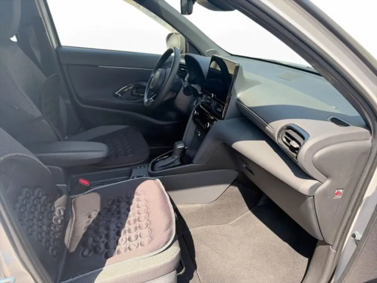 Toyota Yaris Cross usata a Modena (7)