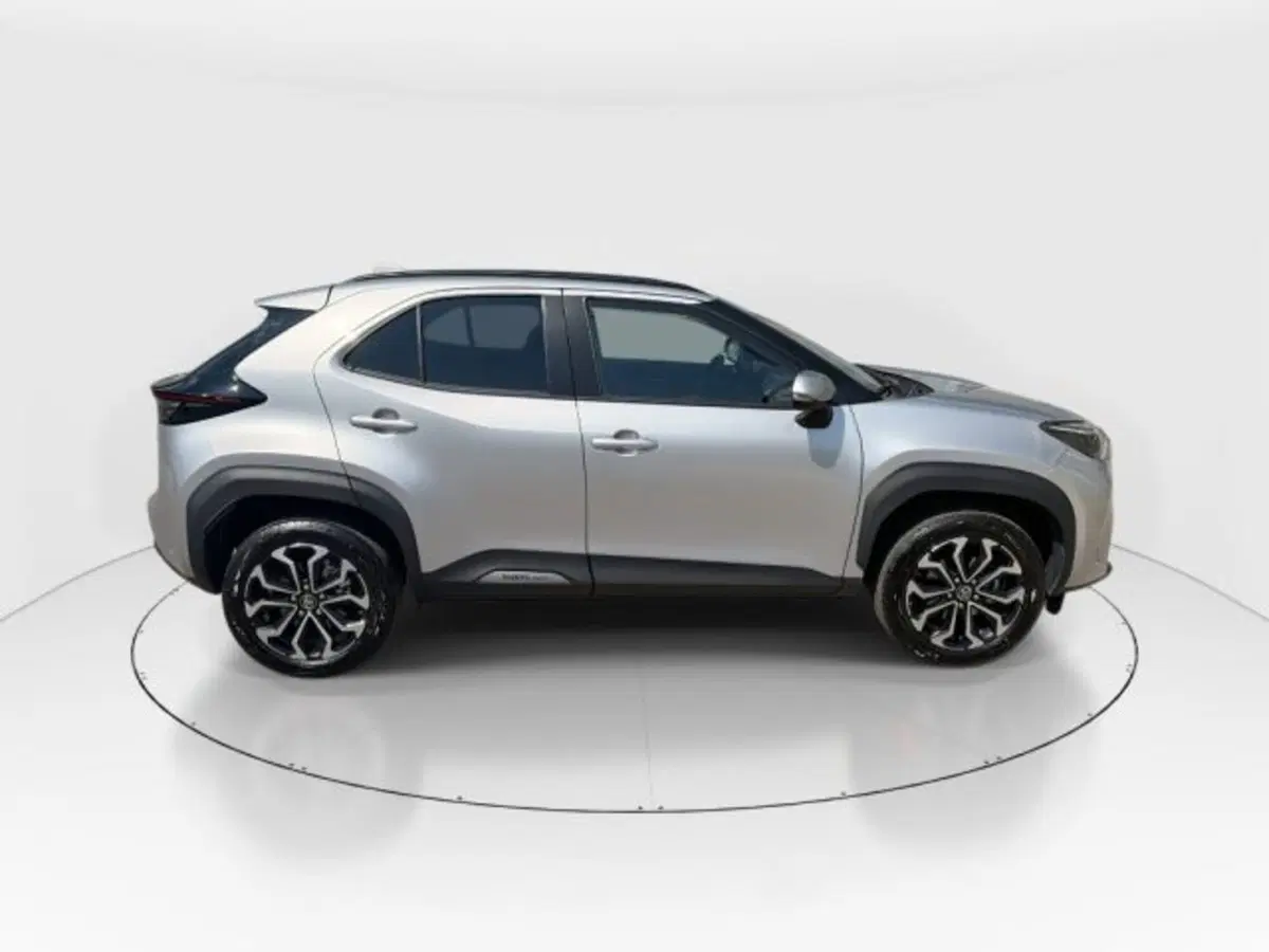 Toyota Yaris Cross usata a Modena (8)