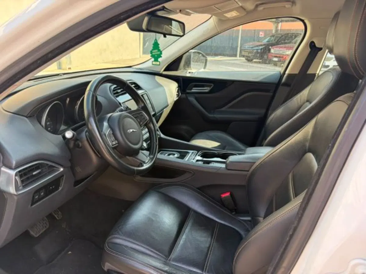 Jaguar F-Pace usata a Modena (14)