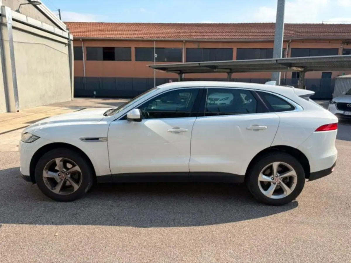 Jaguar F-Pace usata a Modena (5)