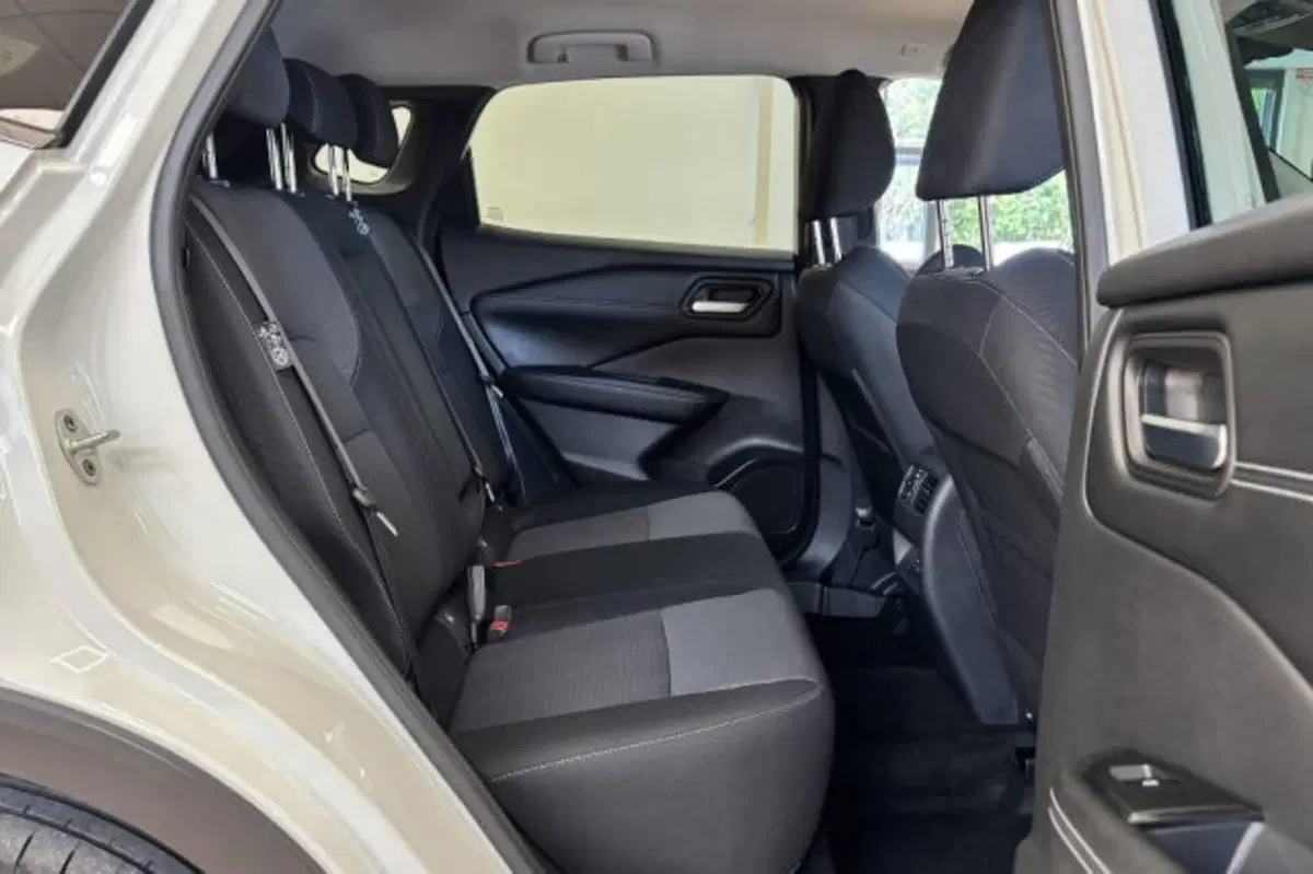 Nissan Qashqai usata a Latina (10)