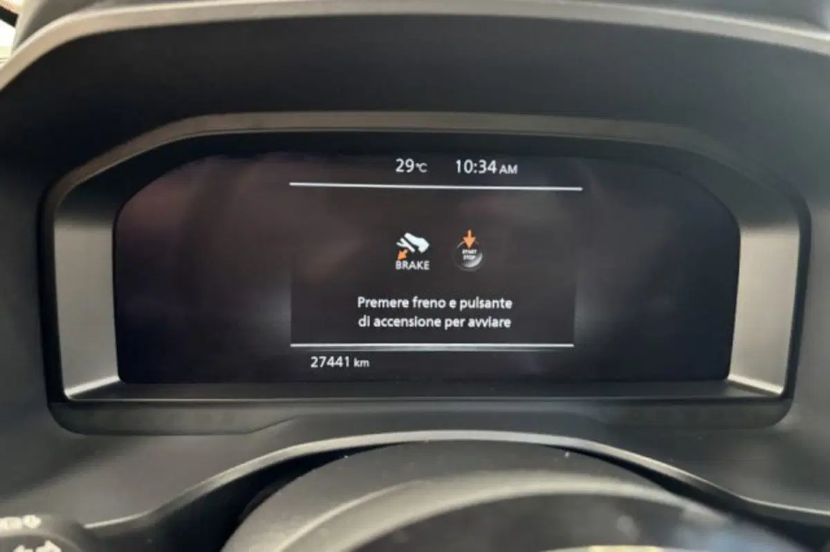 Nissan Qashqai usata a Latina (13)