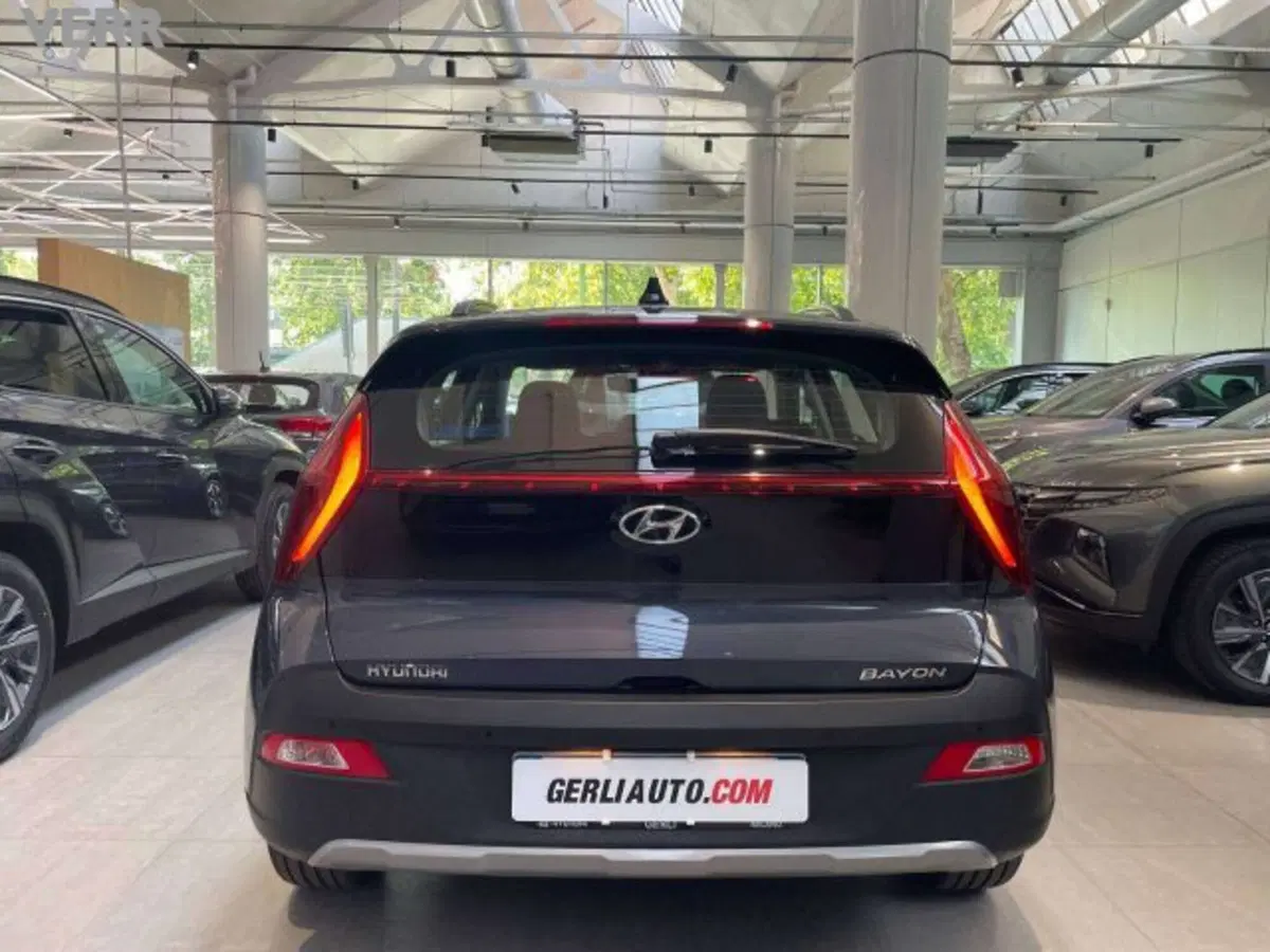 Hyundai Bayon usata a Milano (5)