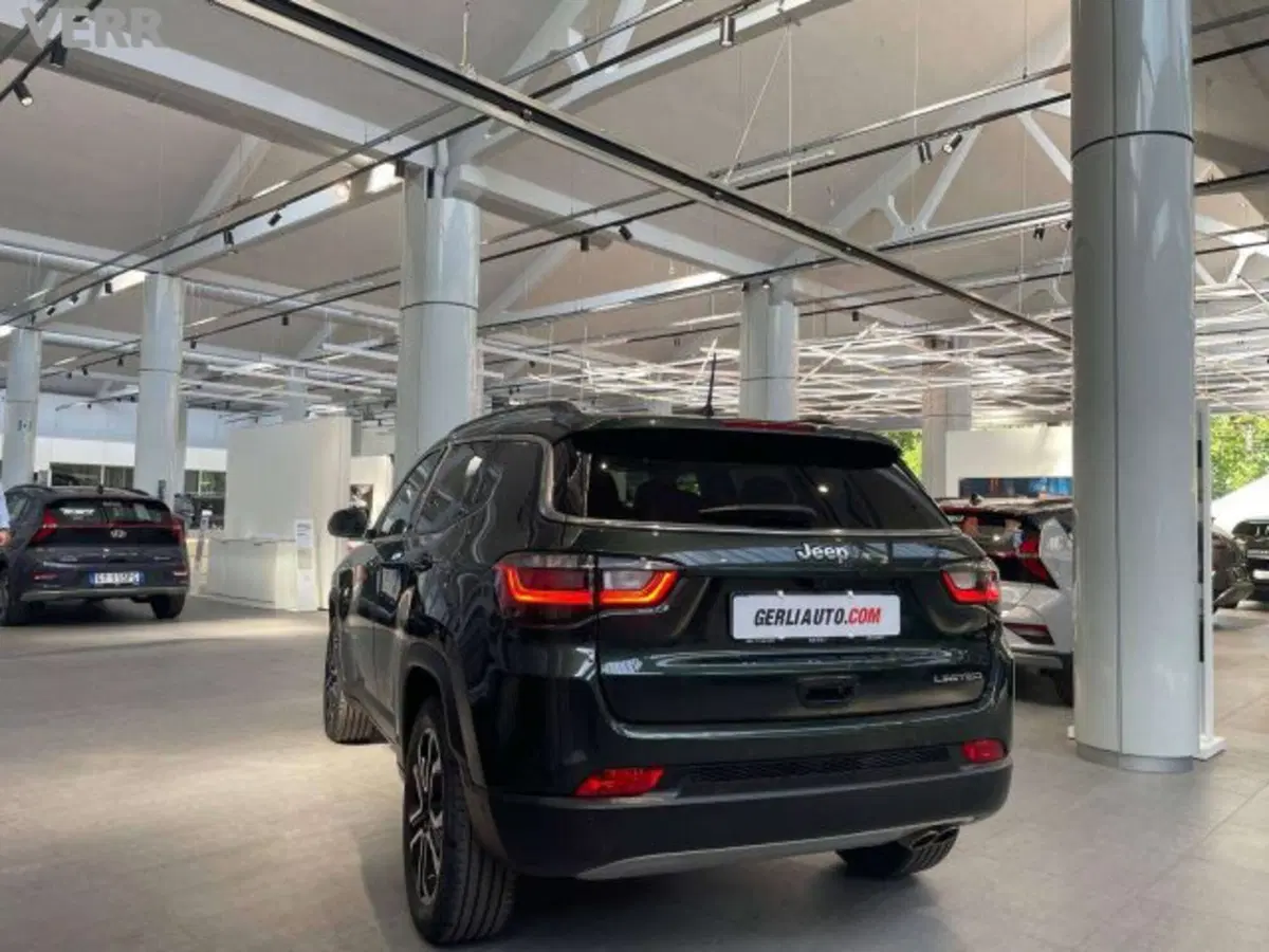 Jeep Compass usata a Milano (4)