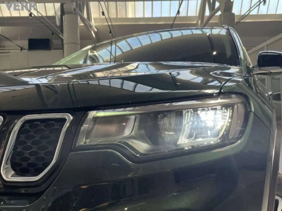 Jeep Compass usata a Milano (8)