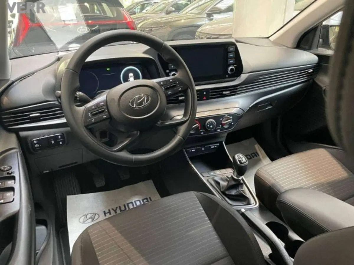 Hyundai i20 usata a Milano (9)
