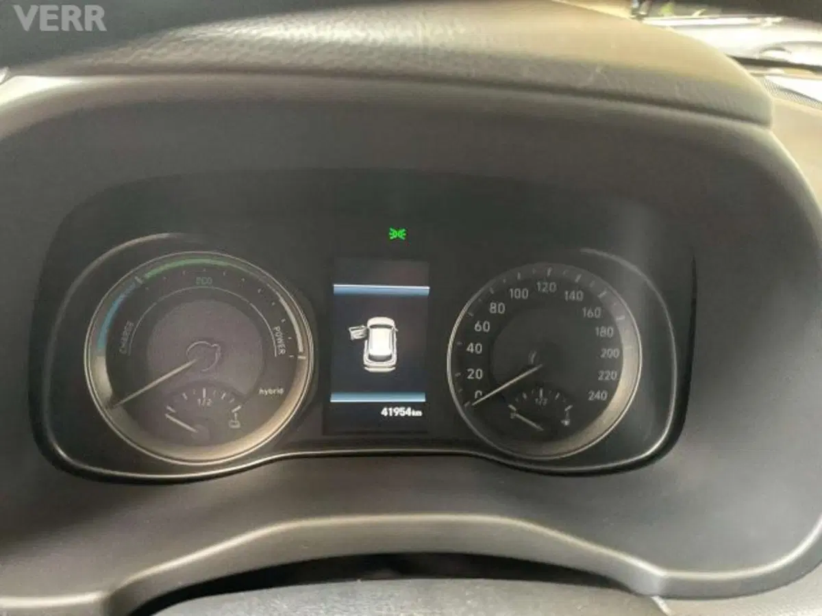 Hyundai Kona usata a Milano (13)