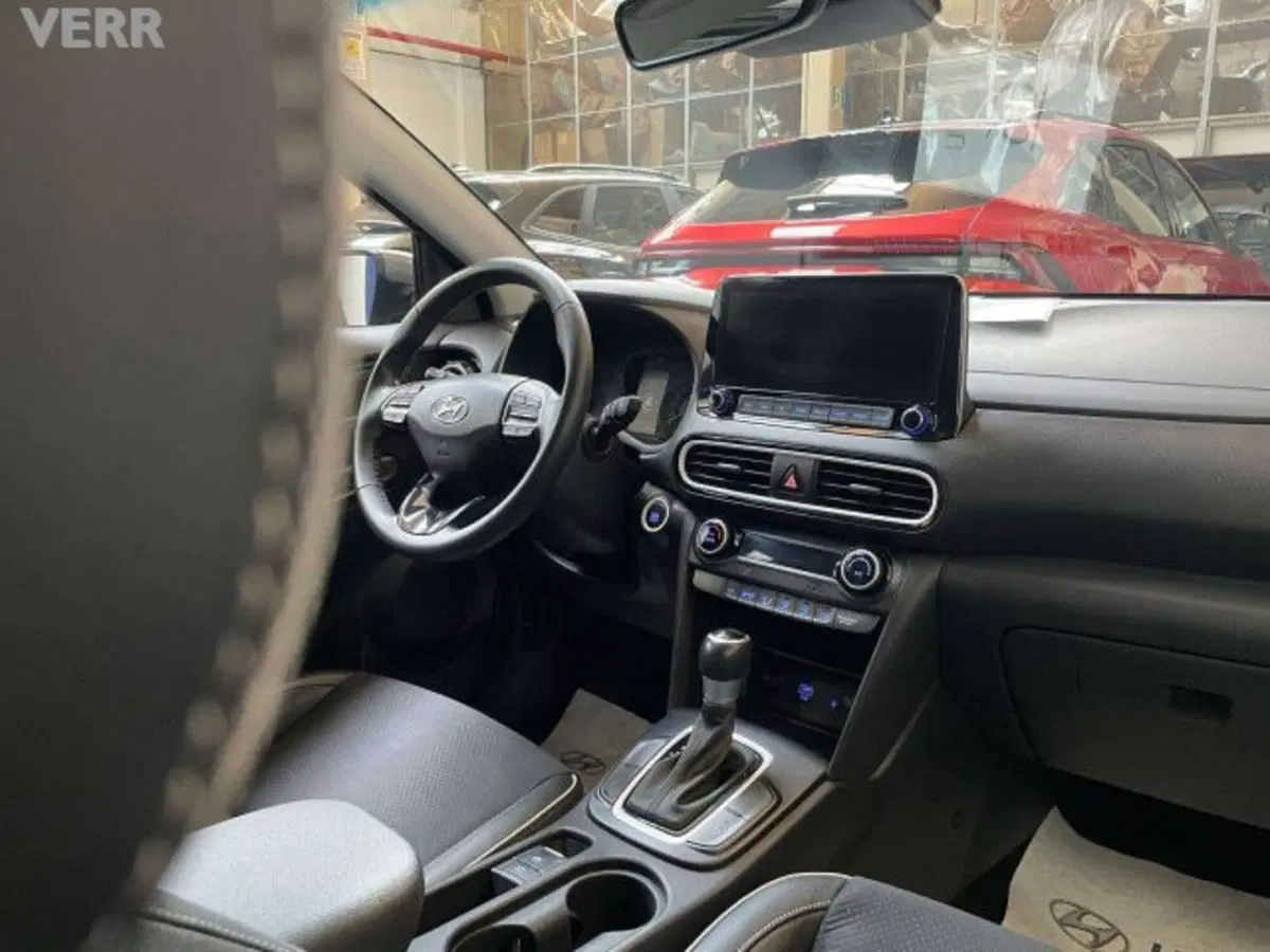 Hyundai Kona usata a Milano (6)
