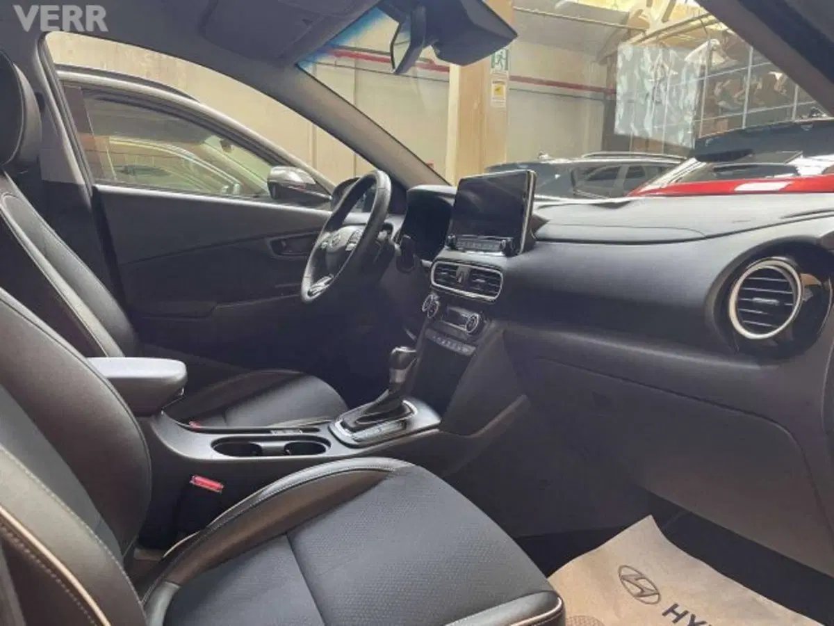 Hyundai Kona usata a Milano (9)