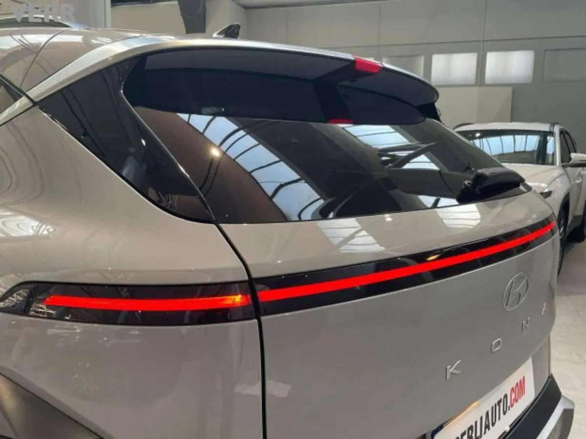 Hyundai Kona usata a Milano (12)