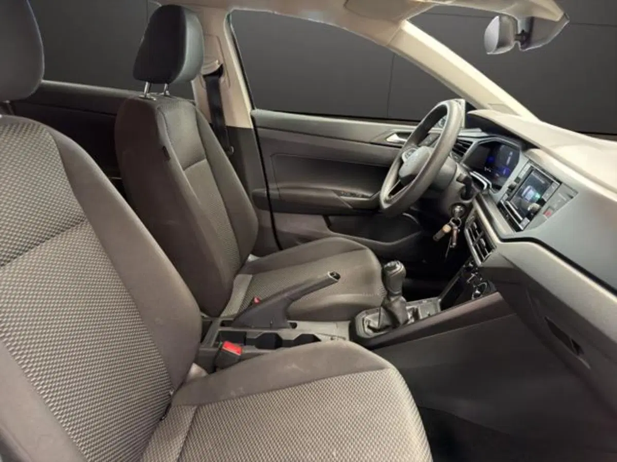 Volkswagen Polo usata a Milano (11)