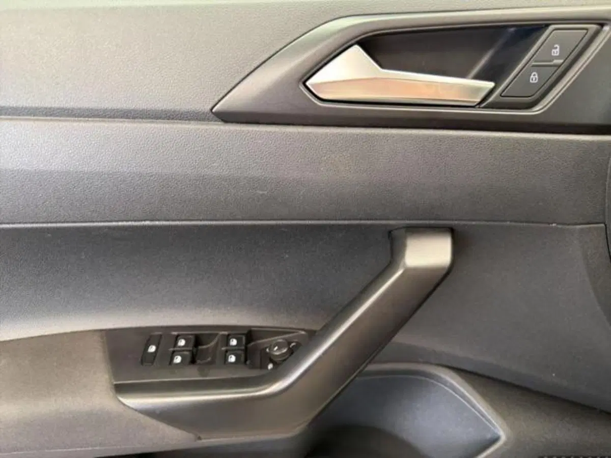 Volkswagen Polo usata a Milano (13)