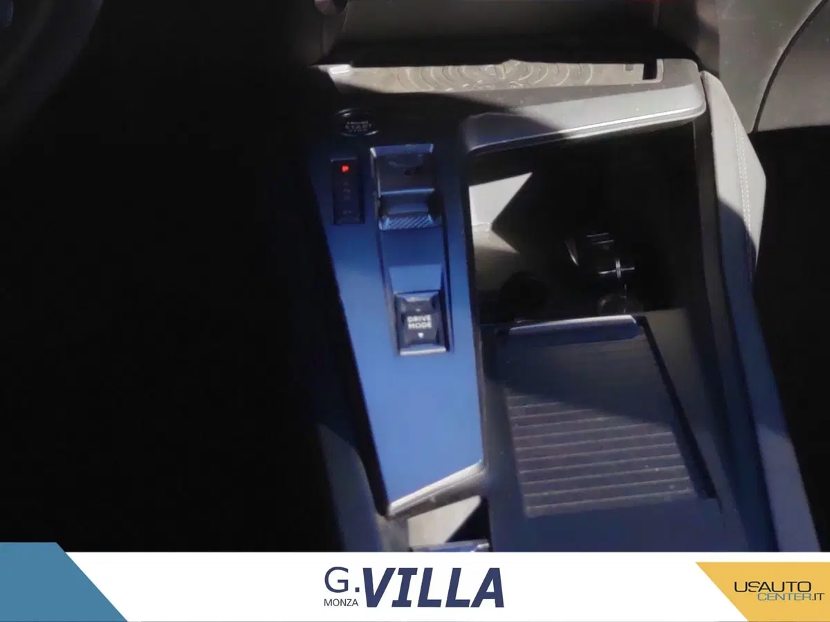Peugeot 308 SW usata a Milano (10)