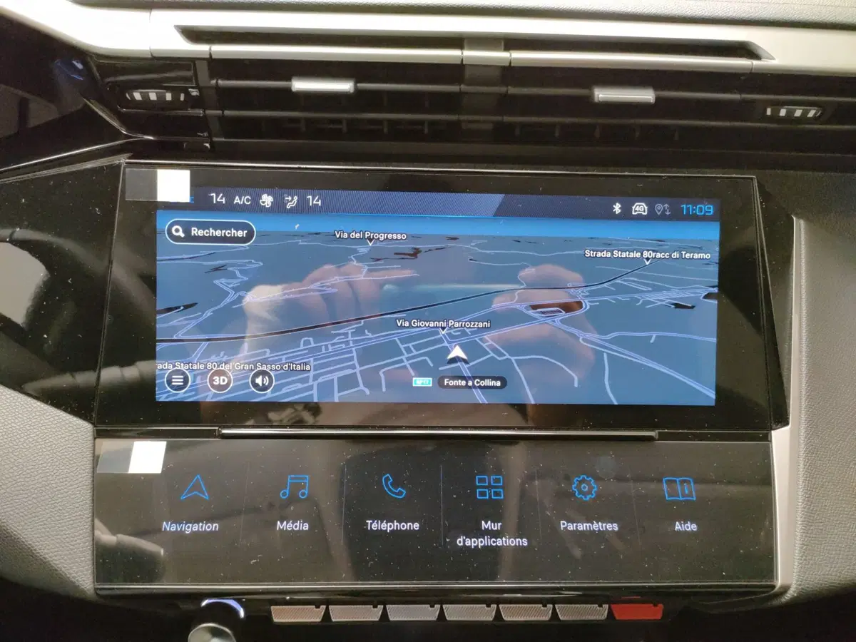 Peugeot 308 SW nuova a Ascoli Piceno (19)