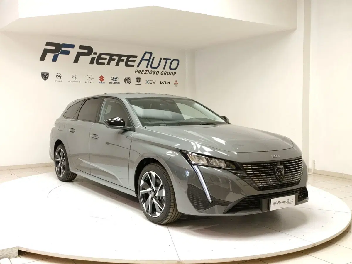 Peugeot 308 SW nuova a Ascoli Piceno (6)