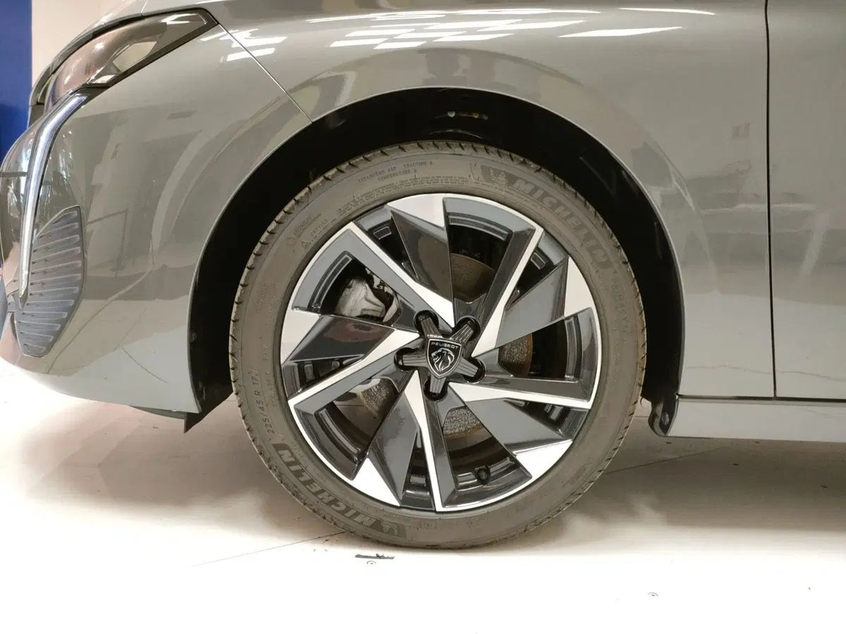 Peugeot 308 SW nuova a Ascoli Piceno (7)