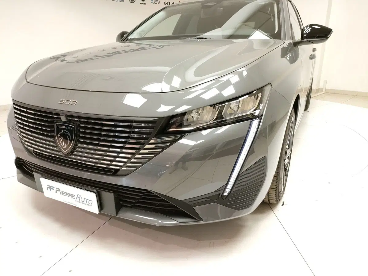 Peugeot 308 SW nuova a Ascoli Piceno (8)