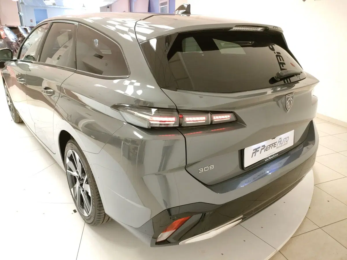 Peugeot 308 SW nuova a Ascoli Piceno (9)