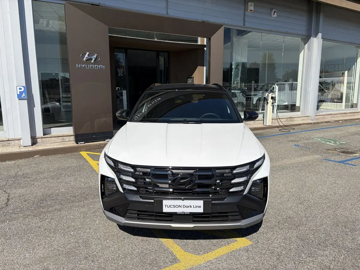 Hyundai Tucson nuova a Vercelli (2)