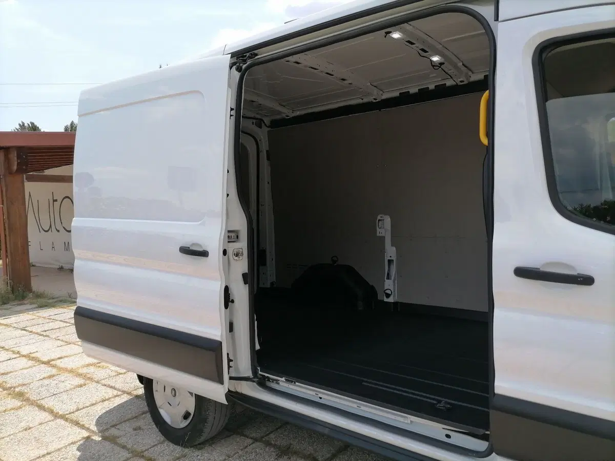 Ford Transit Furgone usata a Roma (8)
