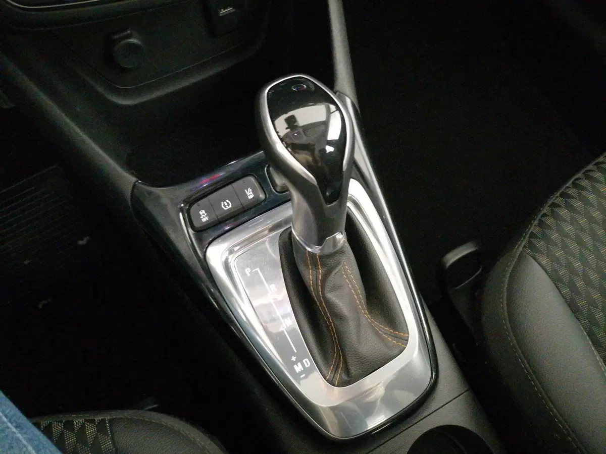 Opel Crossland X usata a Roma (13)